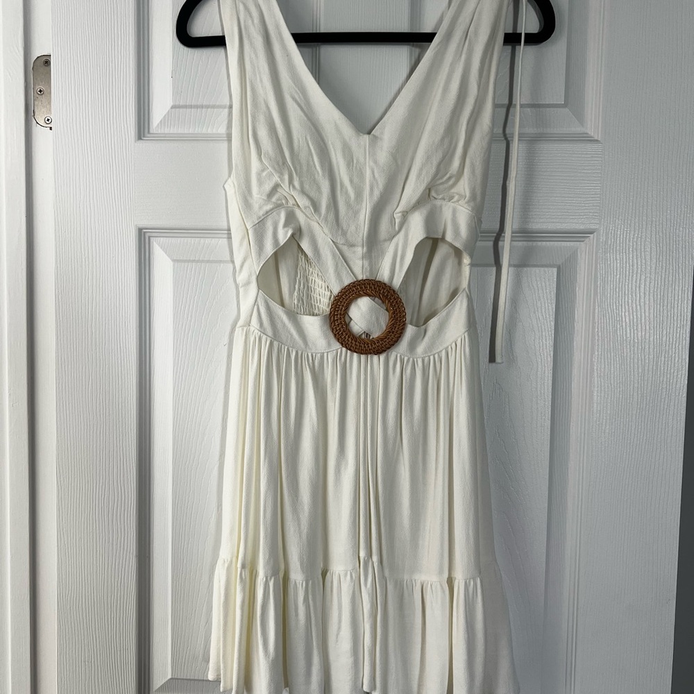 Vintage Havana White Backless Dress with Ring Detail